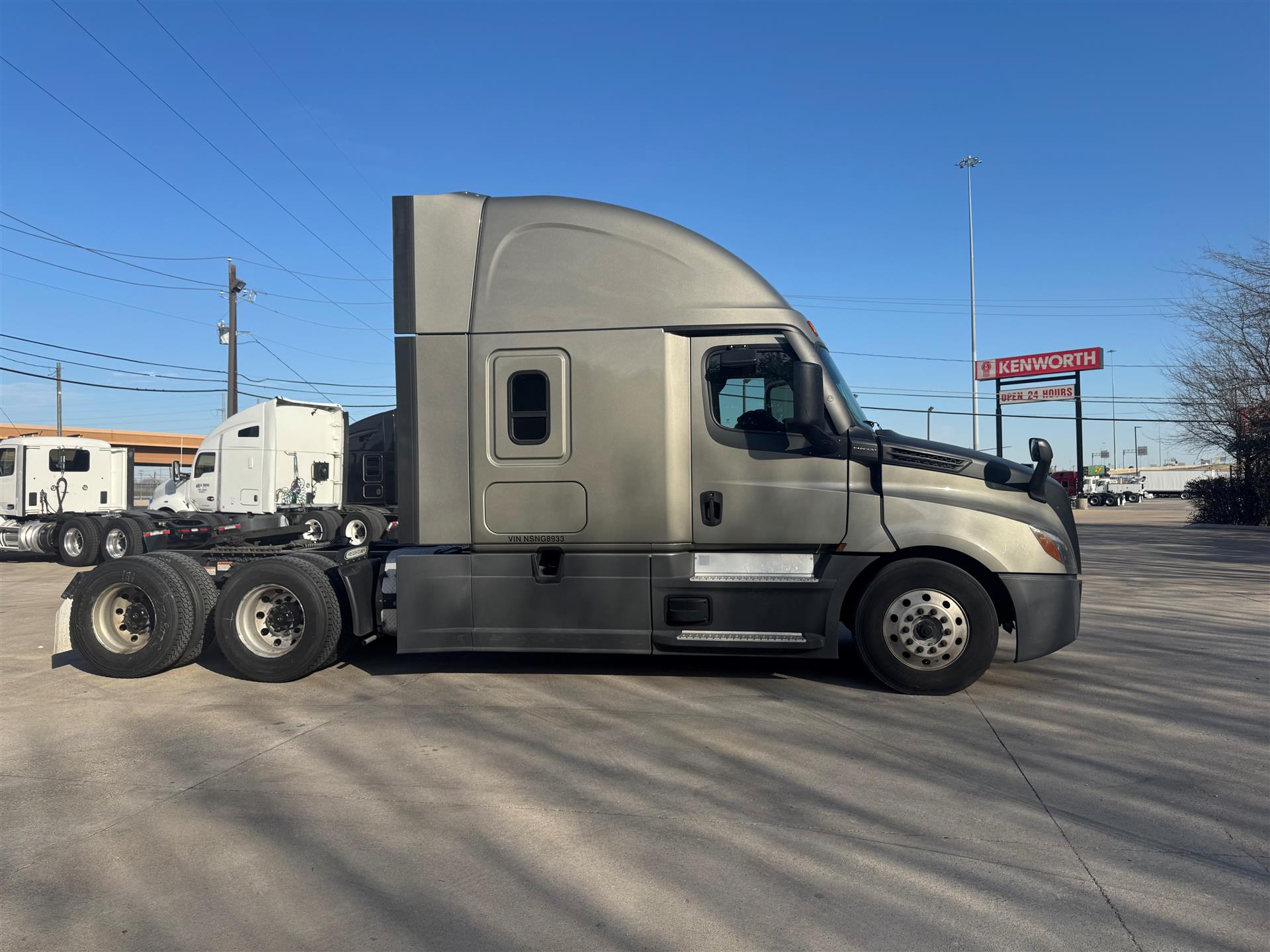 2022 Freightliner PT126064ST