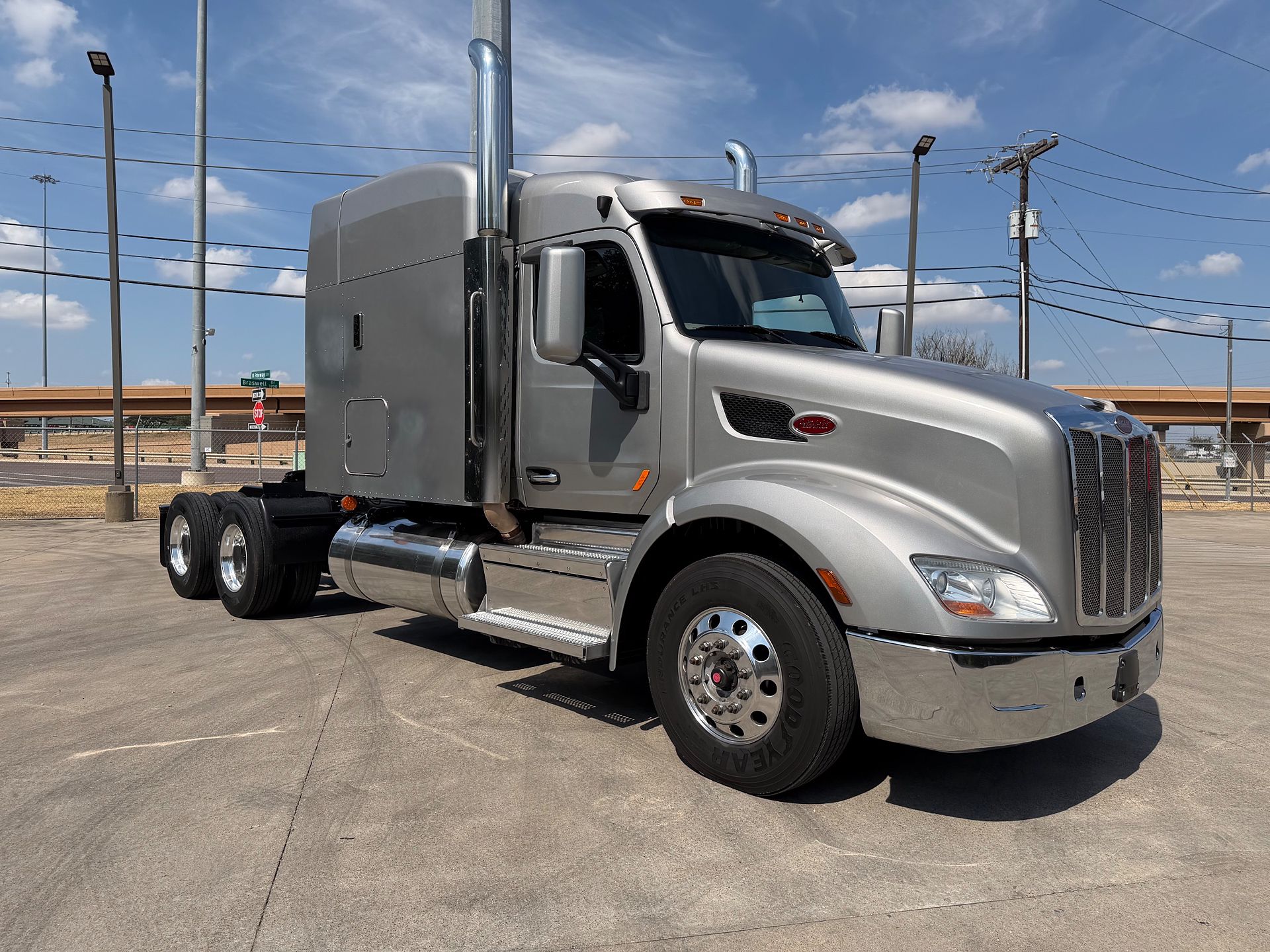 2021 Peterbilt 579