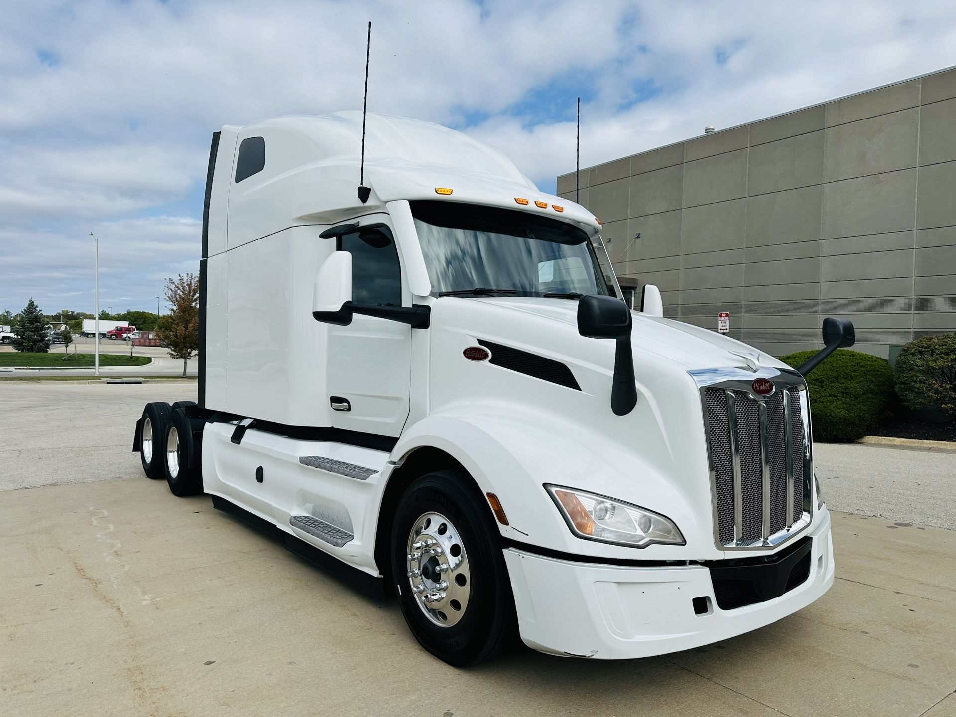 2023 Peterbilt 579