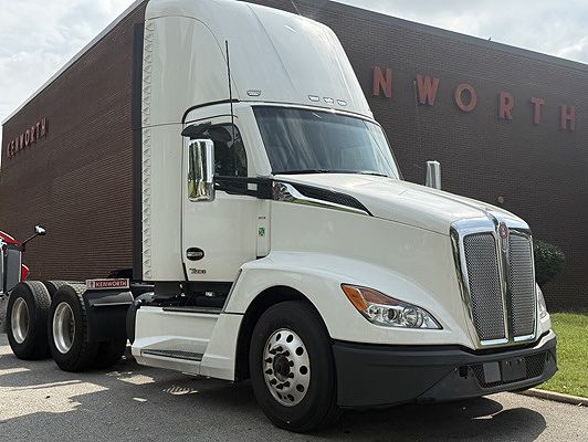 2023 Kenworth T680