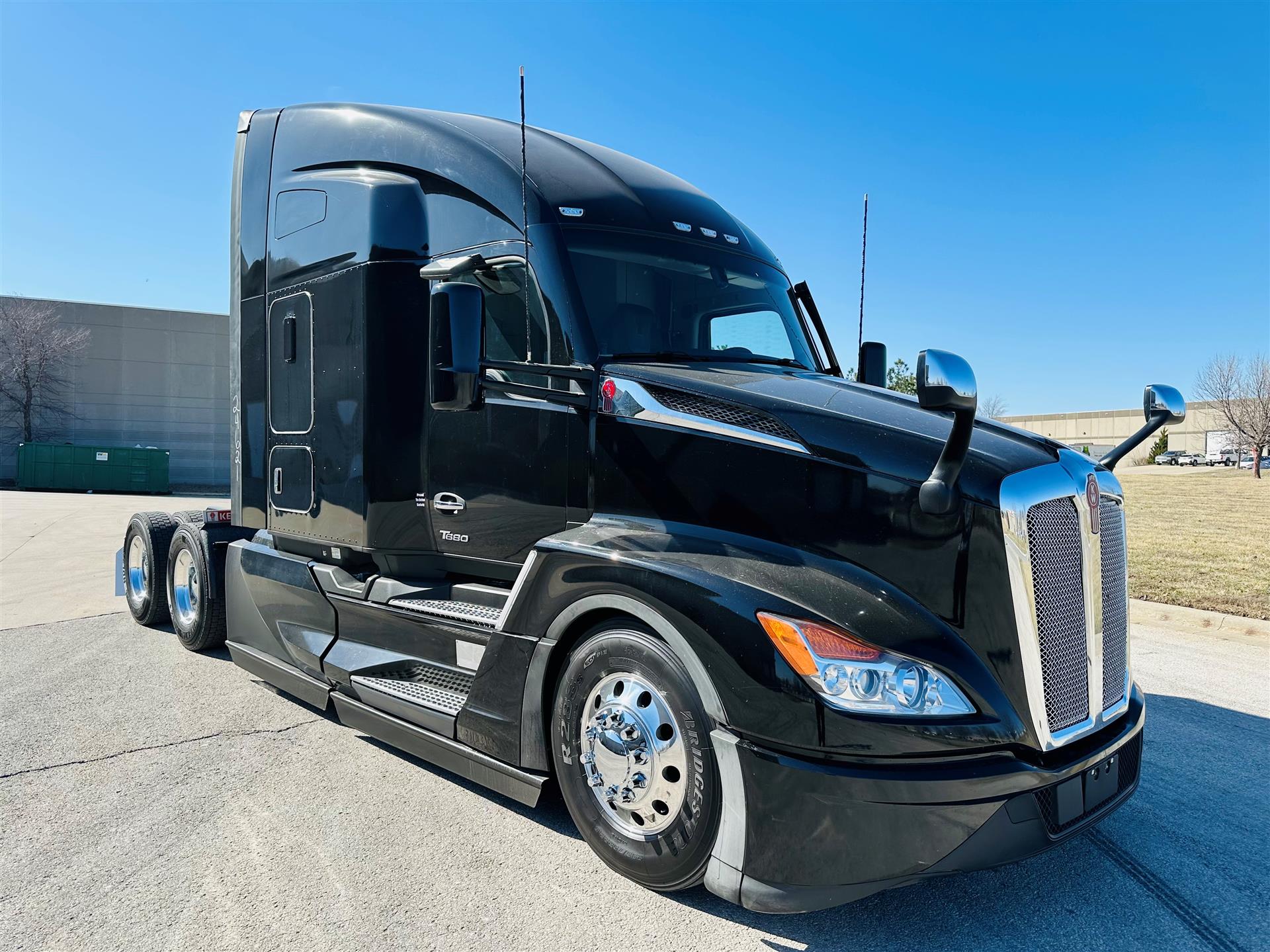 2022 Kenworth T680