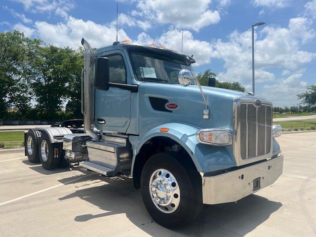 2022 Peterbilt 567