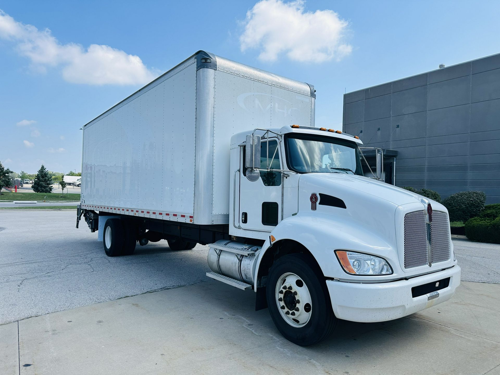 2022 Kenworth T270
