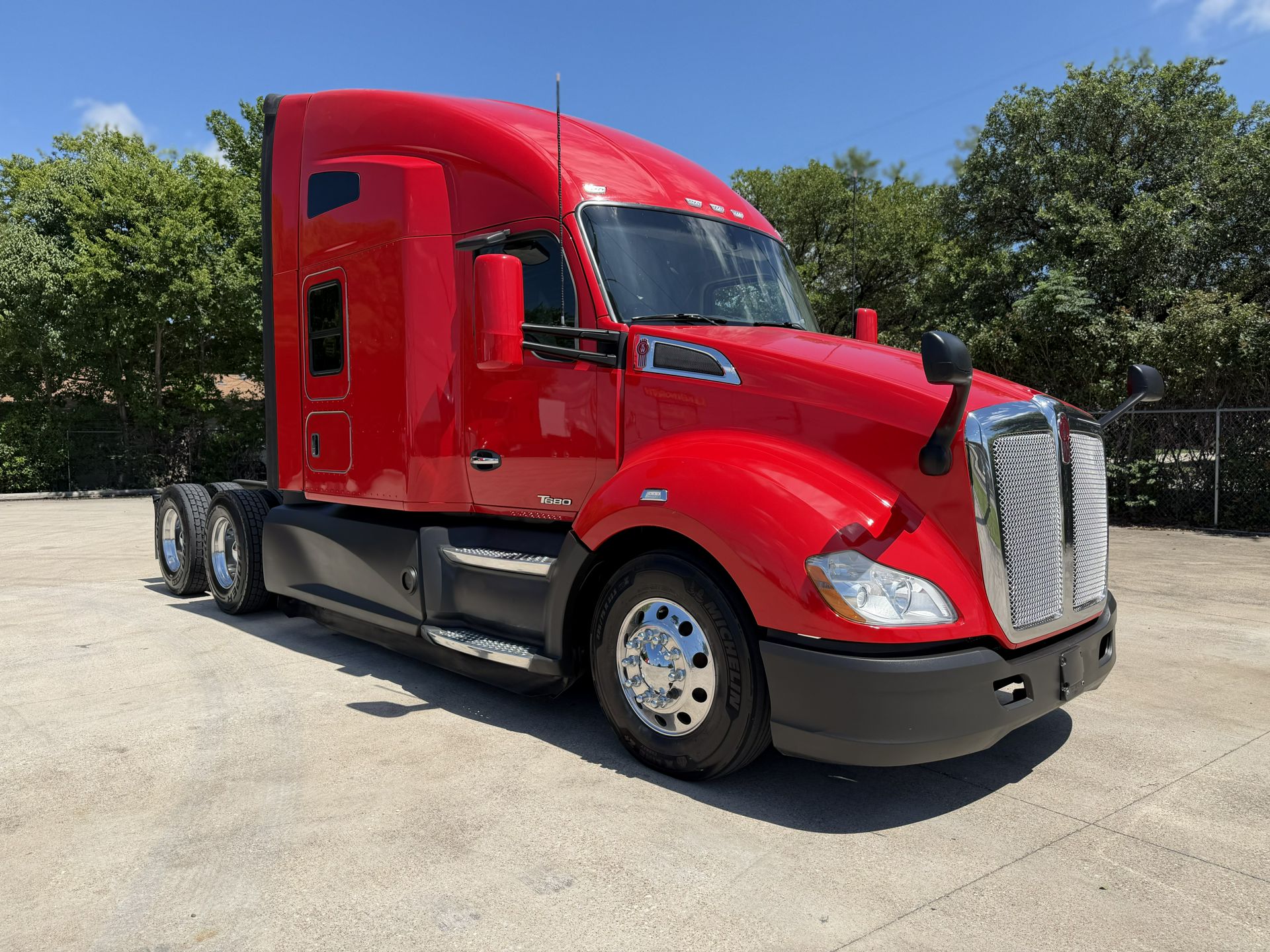 2022 Kenworth T680