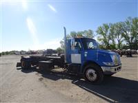 2004 International 4400