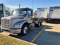 2005 Freightliner M211264S