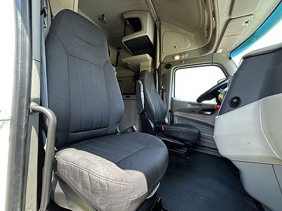 2022 Peterbilt 579