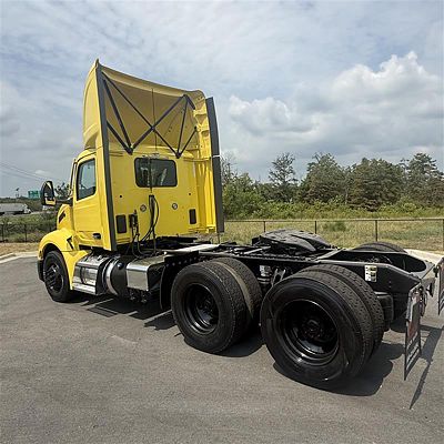 2023 Peterbilt 579