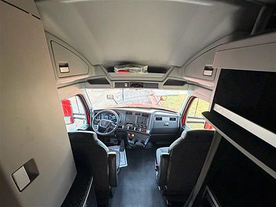 2023 Kenworth T680
