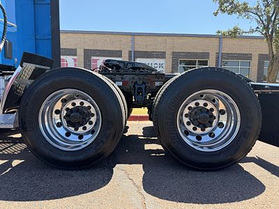 2023 Kenworth T680