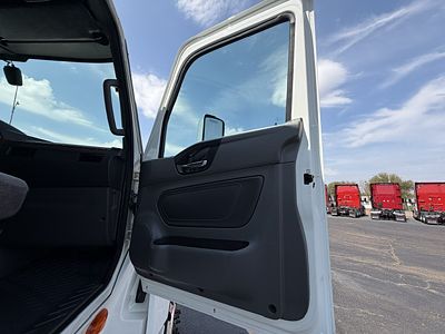 2022 International LT625