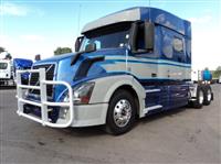 2015 Volvo VNL730