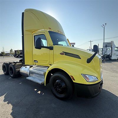2023 Peterbilt 579