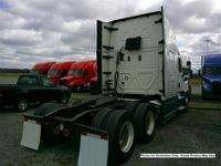 2022 Freightliner CA126