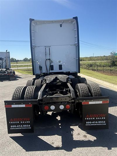 2023 Kenworth T680