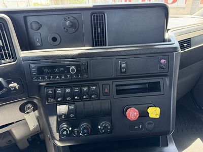 2022 International LT625