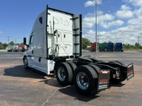 2021 Freightliner CA126
