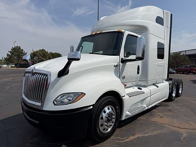 2022 International LT625