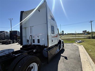 2023 Kenworth T680