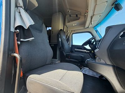 2023 Kenworth T680