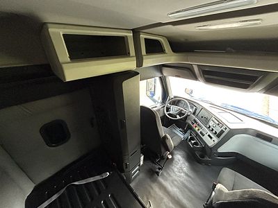 2020 Freightliner CA126
