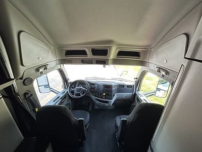 2022 Peterbilt 579