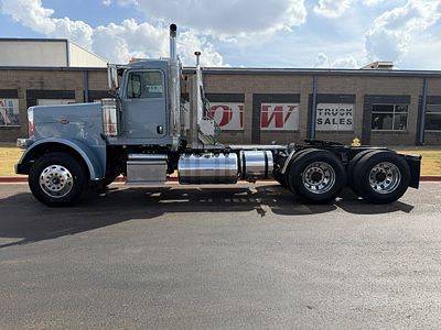 2019 Peterbilt 389