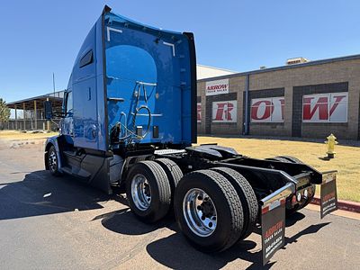 2023 Kenworth T680