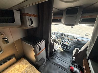 2022 International LT625