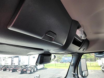 2021 Freightliner CA126