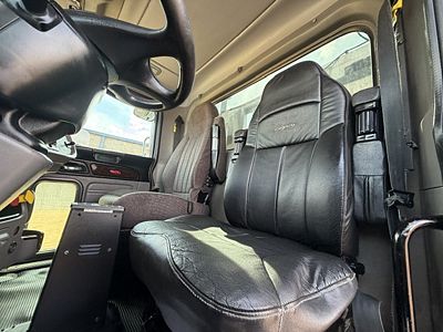 2019 Peterbilt 389