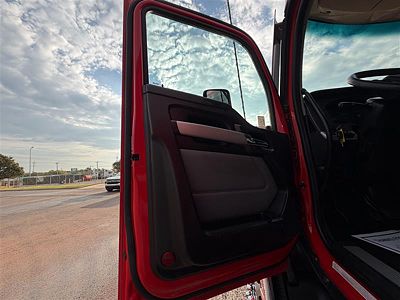 2023 Kenworth T680