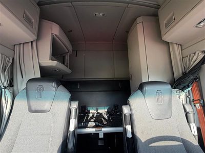 2023 Kenworth T680