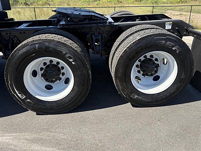 2023 Kenworth T680