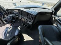 2020 Freightliner CA126