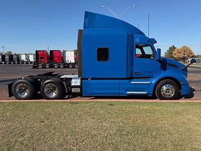 2023 Peterbilt 579