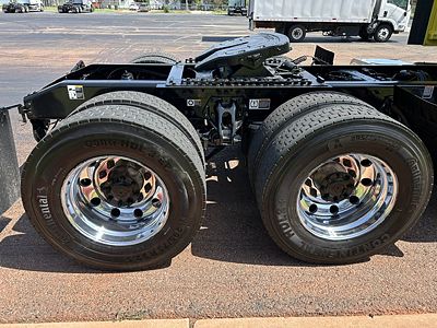 2023 Peterbilt 579