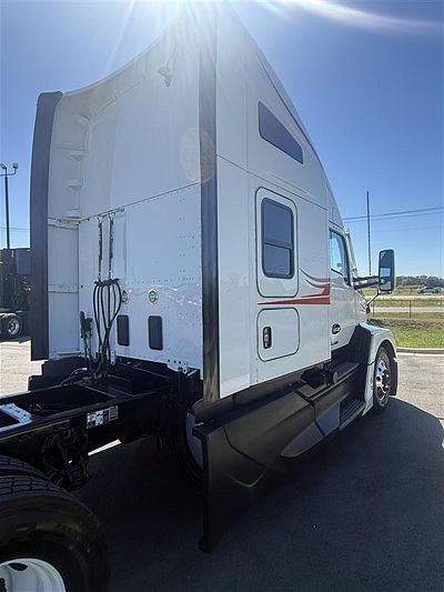 2023 Kenworth T680