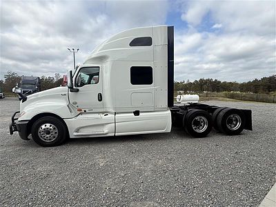 2022 International LT625