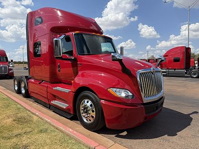 2022 International LT625
