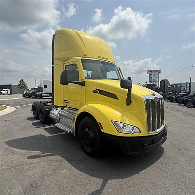 2023 Peterbilt 579