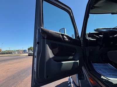 2022 International LT625
