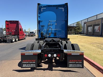 2023 Kenworth T680