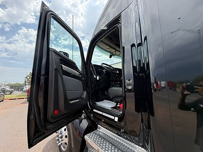 2022 Kenworth T680