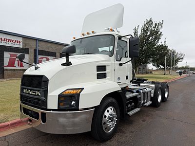 2022 Mack AN64T