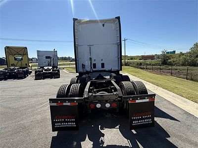 2023 Kenworth T680