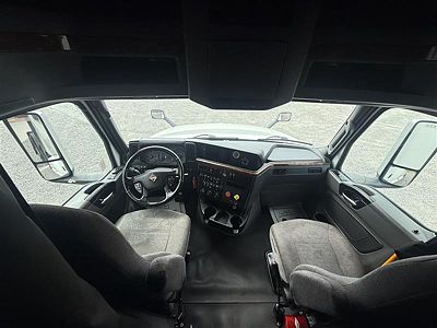 2022 International LT625