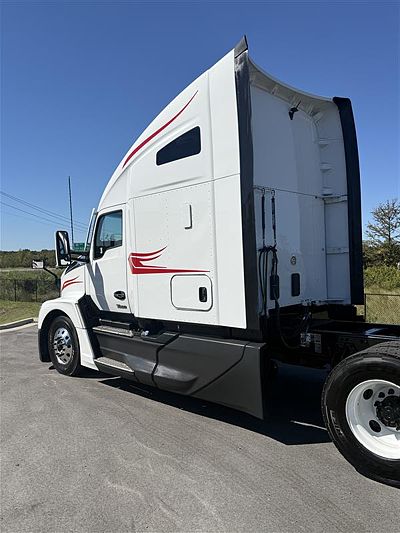 2023 Kenworth T680