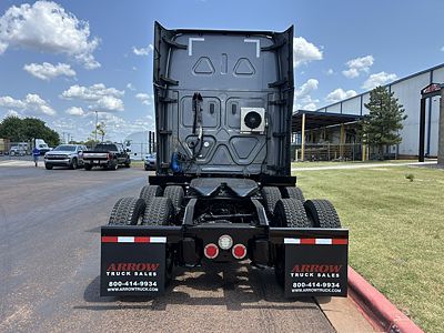 2022 Freightliner CA126