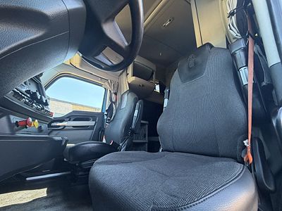 2023 Kenworth T680